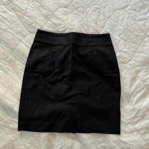 Chic Black Skirt – Classic, Versatile & Flattering